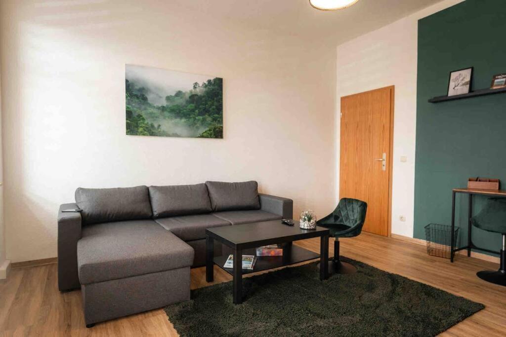 Ferienwohnung Bali Style Mit High Speed Wlan Und Gratis Parkplatz Gera Extérieur photo