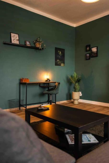 Ferienwohnung Bali Style Mit High Speed Wlan Und Gratis Parkplatz Gera Extérieur photo
